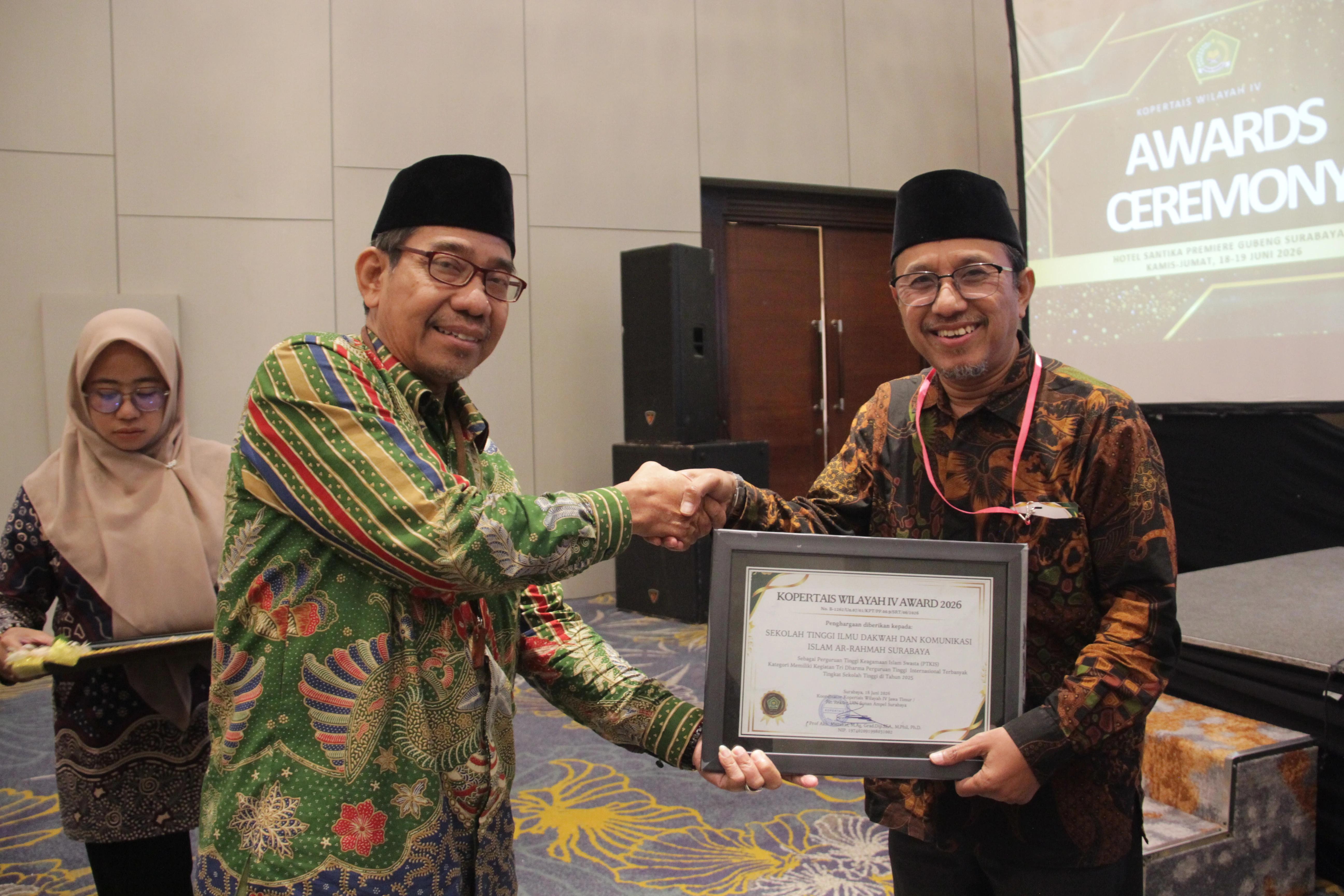 STIDKI Ar Rahmah Surabaya Raih Dua Penghargaan Kopertais Award 2026